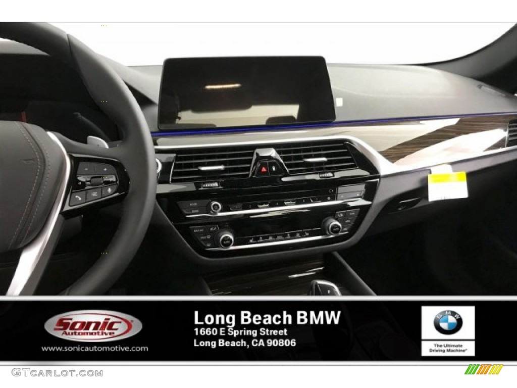 2020 5 Series 530e Sedan - Glacier Silver Metallic / Black photo #5