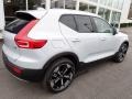 Glacier Silver Metallic - XC40 T5 Momentum AWD Photo No. 2