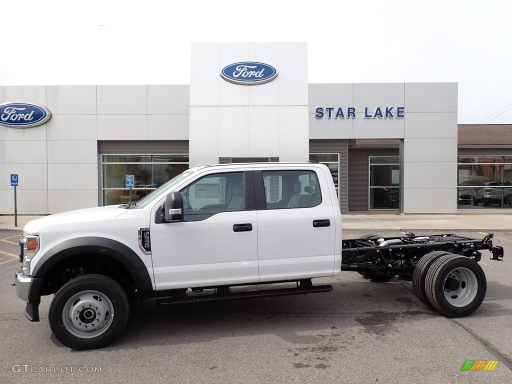 2020 F550 Super Duty XL Crew Cab 4x4 Chassis - Oxford White / Earth Gray photo #1
