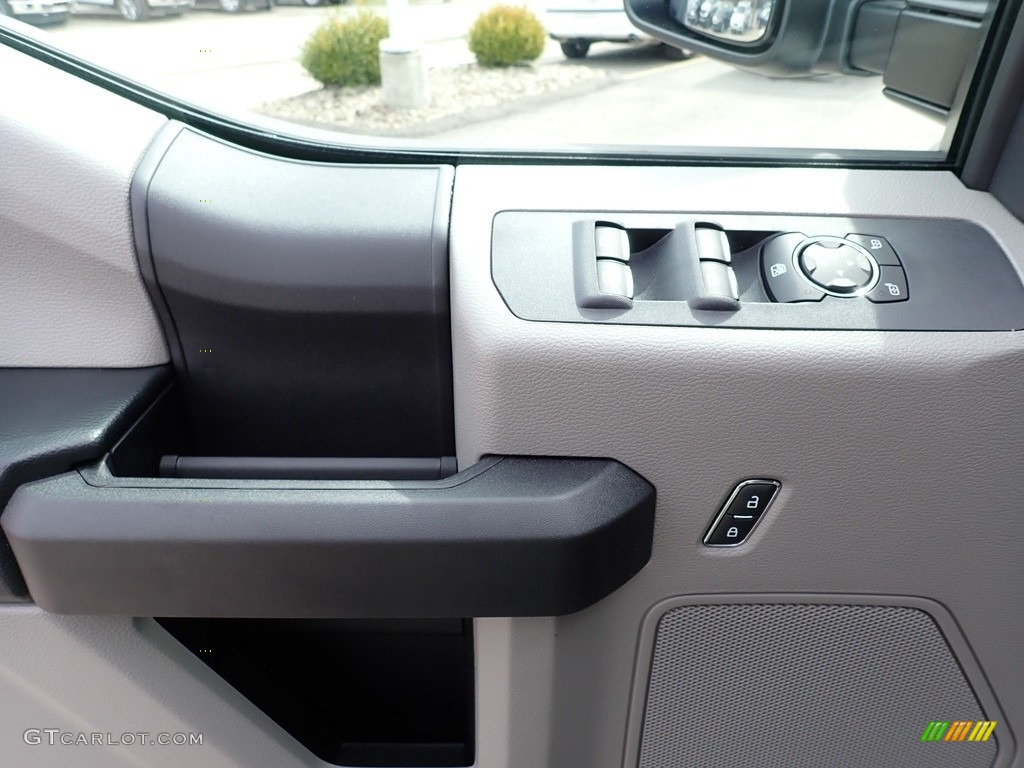 2020 Ford F550 Super Duty XL Crew Cab 4x4 Chassis Door Panel Photos