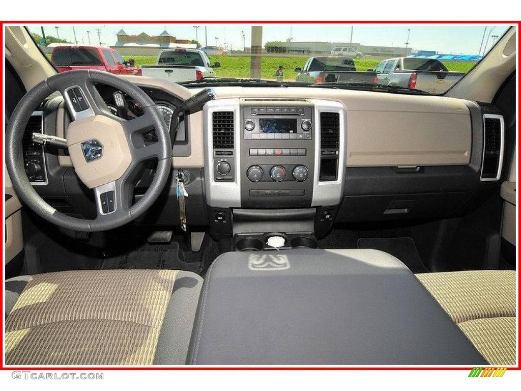 2009 Ram 1500 SLT Crew Cab 4x4 - Bright Silver Metallic / Dark Slate/Medium Graystone photo #26