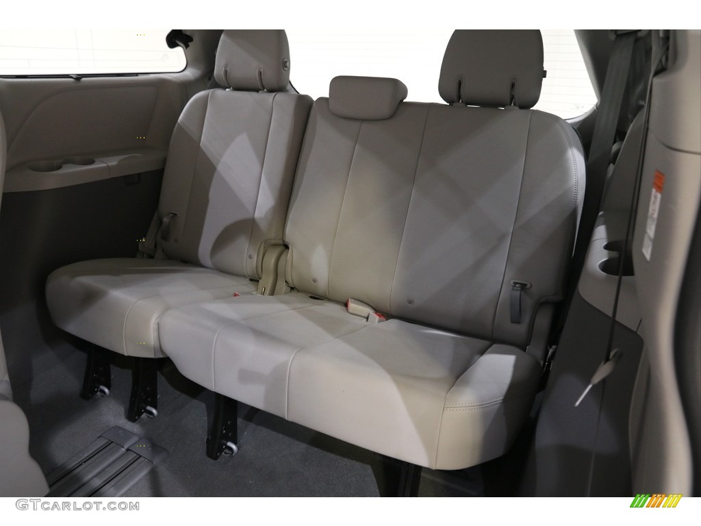 2020 Sienna XLE - Celestial Silver Metallic / Ash photo #16