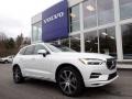 Front 3/4 View of 2020 XC60 T5 AWD Inscription