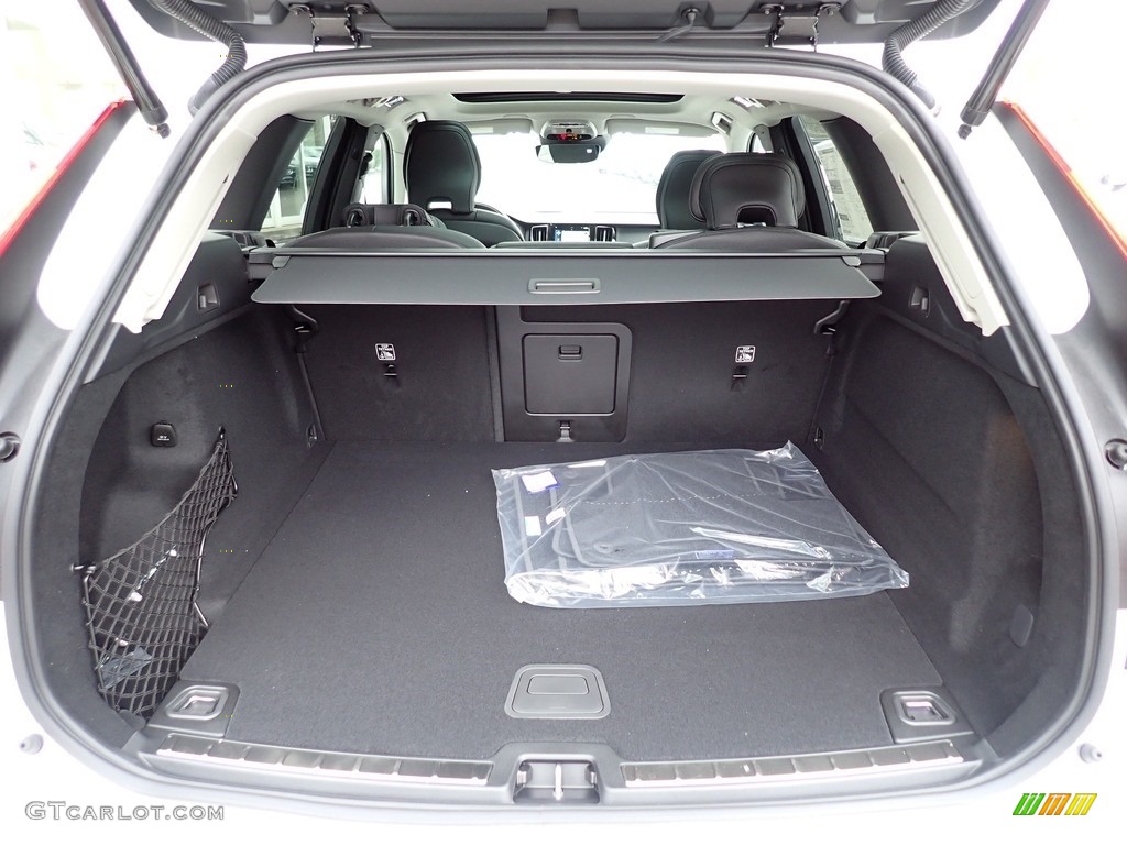 2020 Volvo XC60 T5 AWD Inscription Trunk Photo #137648114