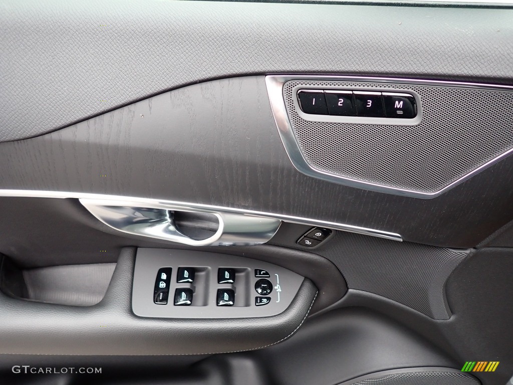 2020 Volvo XC90 T5 AWD Momentum Door Panel Photos