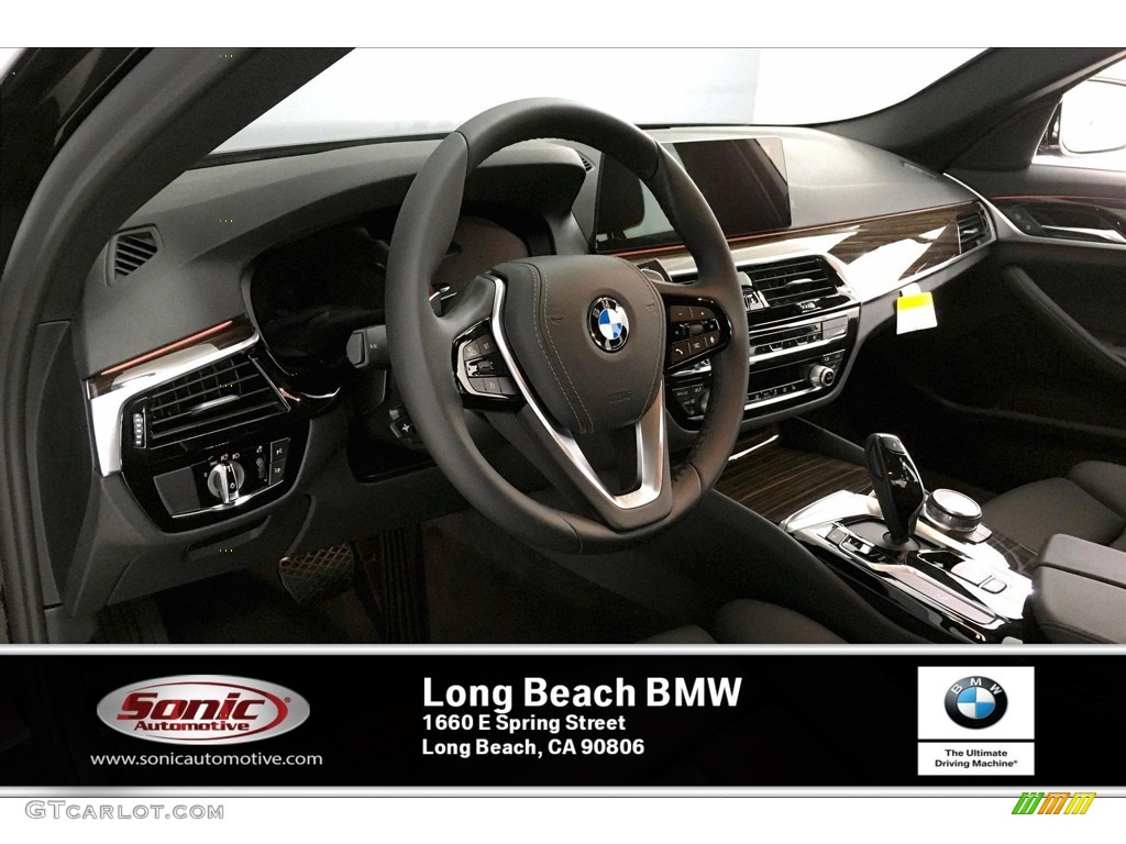 2020 5 Series 530i Sedan - Jet Black / Black photo #7