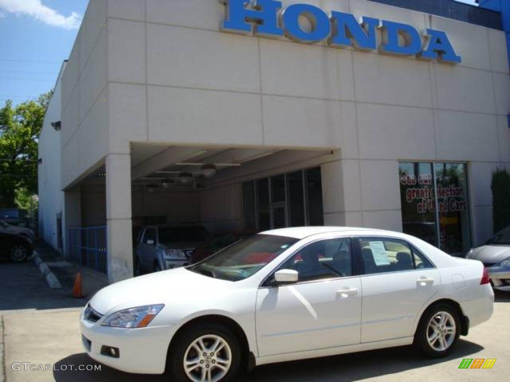 2006 Accord SE Sedan - Taffeta White / Ivory photo #1