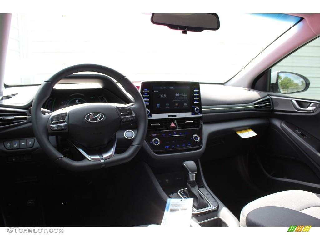 2020 Hyundai Ioniq Hybrid SE Dashboard Photos