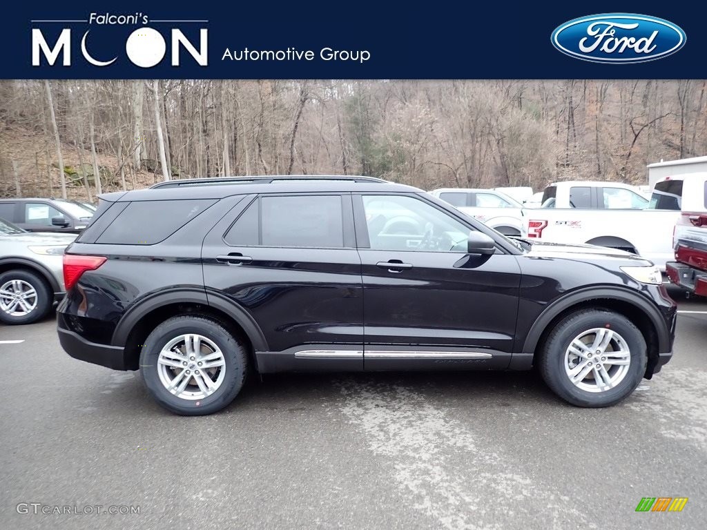 Agate Black Metallic Ford Explorer