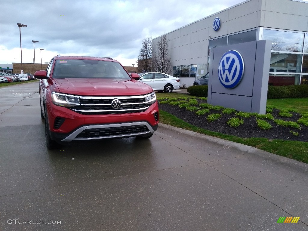 2020 Atlas Cross Sport SE Technology 4Motion - Aurora Red Chroma Metallic / Beige photo #1