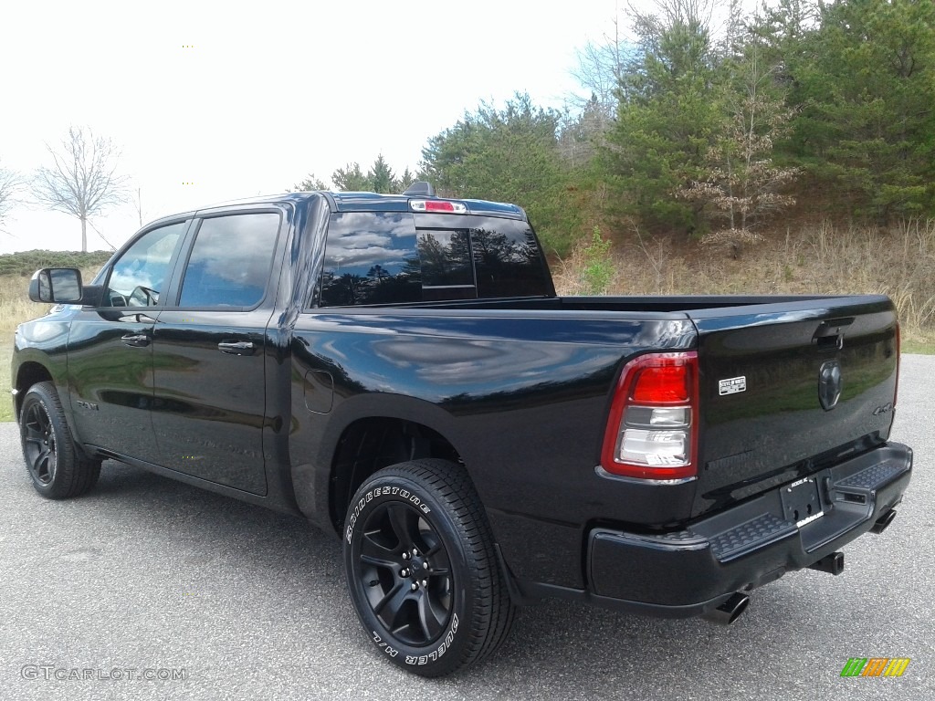 2020 1500 Big Horn Night Edition Crew Cab 4x4 - Diamond Black Crystal Pearl / Black photo #9