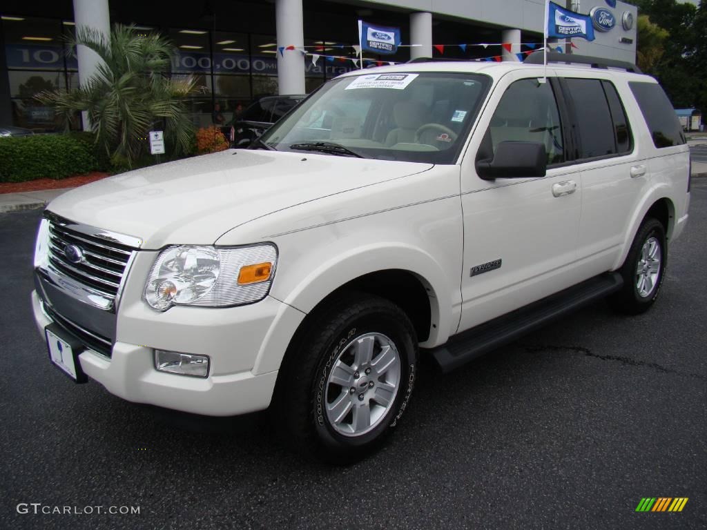 2008 Explorer XLT - White Suede / Camel photo #2