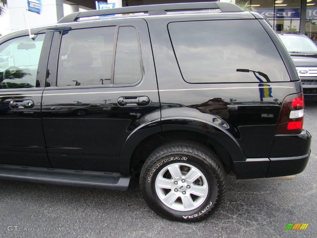 2008 Explorer XLT - Black / Black/Stone photo #22