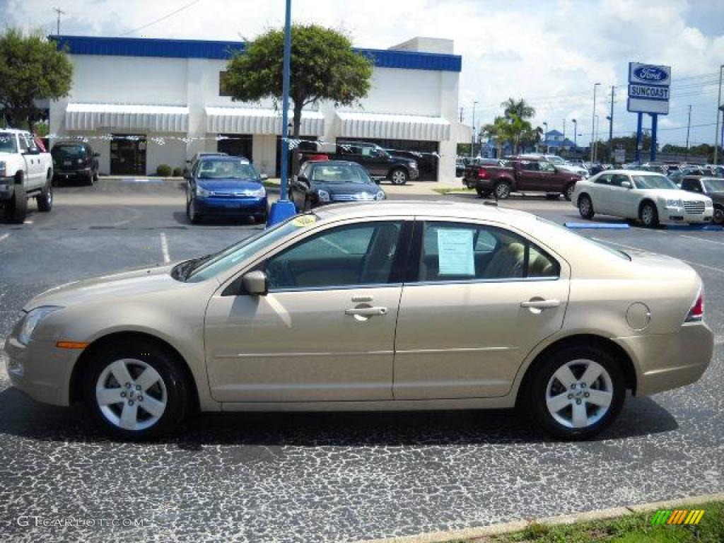 2008 Fusion SEL V6 - Dune Pearl Metallic / Camel photo #2