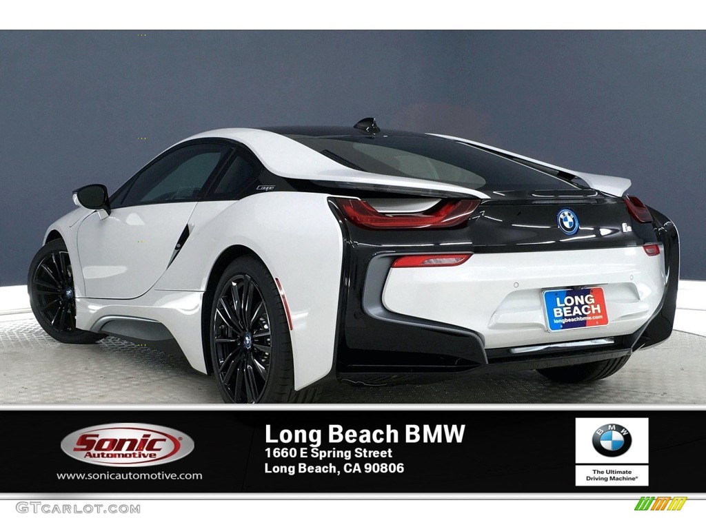 2020 i8 Coupe - Crystal White Pearl Metallic / Giga Amido photo #3