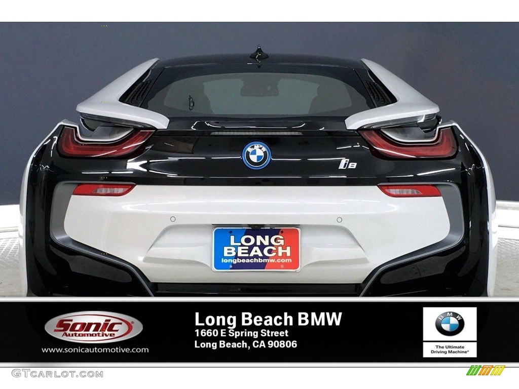 2020 i8 Coupe - Crystal White Pearl Metallic / Giga Amido photo #4