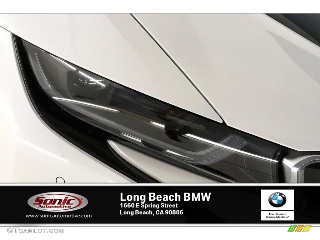 2020 i8 Coupe - Crystal White Pearl Metallic / Giga Amido photo #14