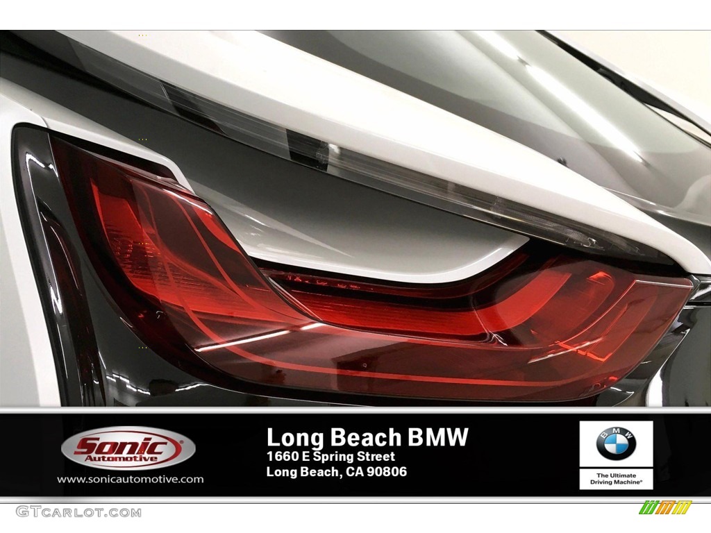 2020 i8 Coupe - Crystal White Pearl Metallic / Giga Amido photo #15