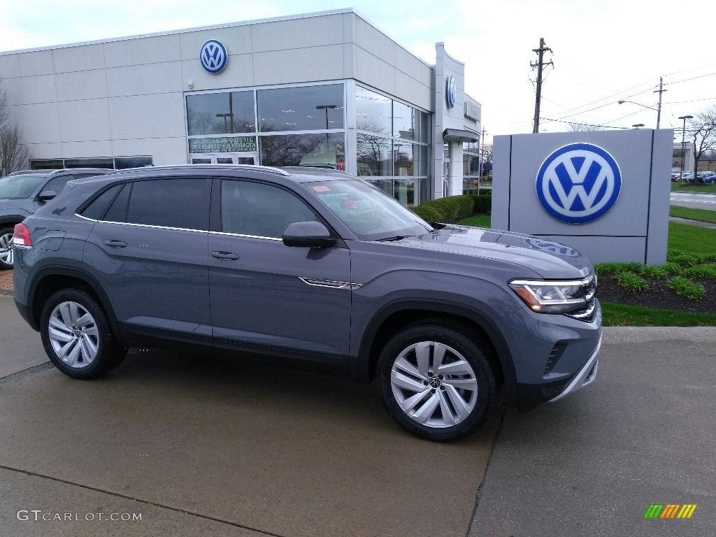 Pure Gray 2020 Volkswagen Atlas Cross Sport SE Technology 4Motion Exterior Photo #137780874