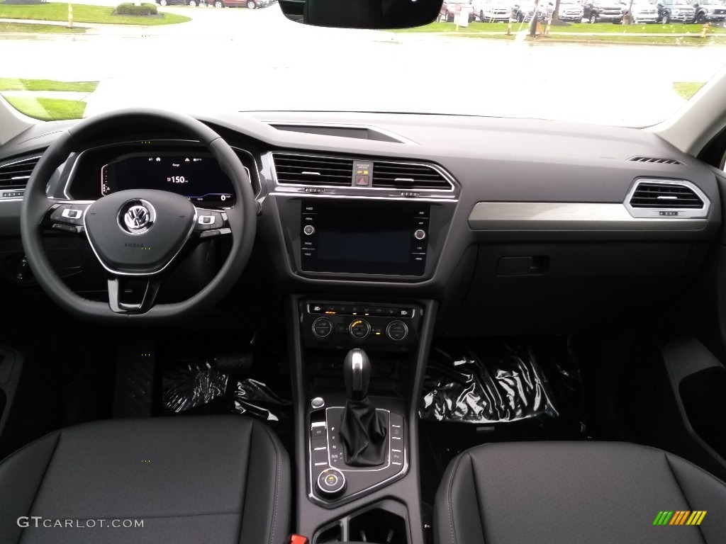 2020 Volkswagen Tiguan SEL 4MOTION Titan Black Dashboard Photo #137781297