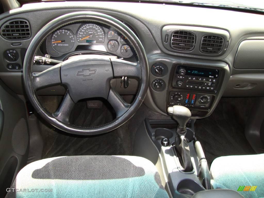 2002 TrailBlazer EXT LT 4x4 - Victory Red / Dark Pewter photo #6