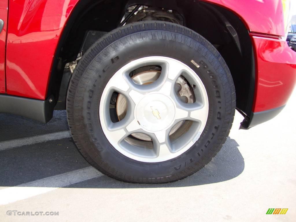 2002 TrailBlazer EXT LT 4x4 - Victory Red / Dark Pewter photo #13