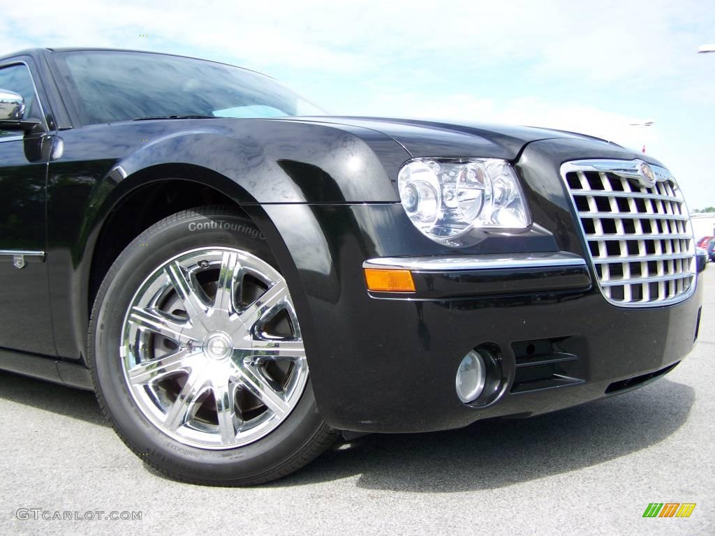 2008 300 C HEMI Walter P. Chrysler Executive Series - Brilliant Black Crystal Pearl / Dark Slate Gray photo #2