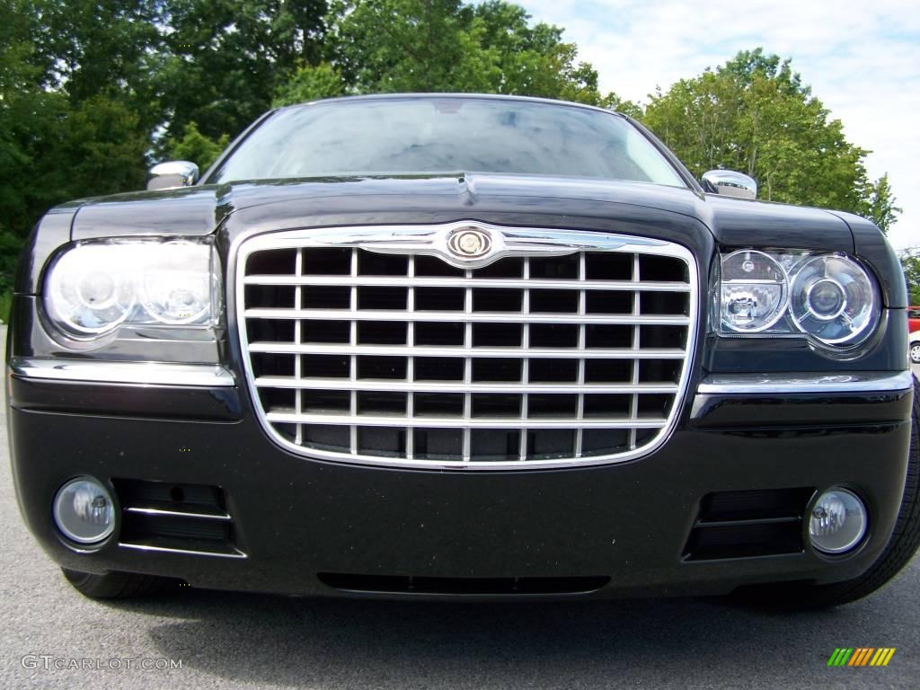 2008 300 C HEMI Walter P. Chrysler Executive Series - Brilliant Black Crystal Pearl / Dark Slate Gray photo #3