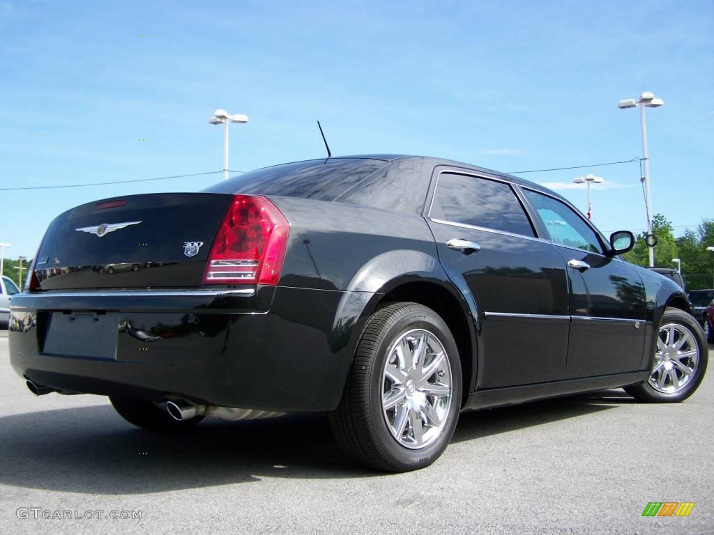 2008 300 C HEMI Walter P. Chrysler Executive Series - Brilliant Black Crystal Pearl / Dark Slate Gray photo #8
