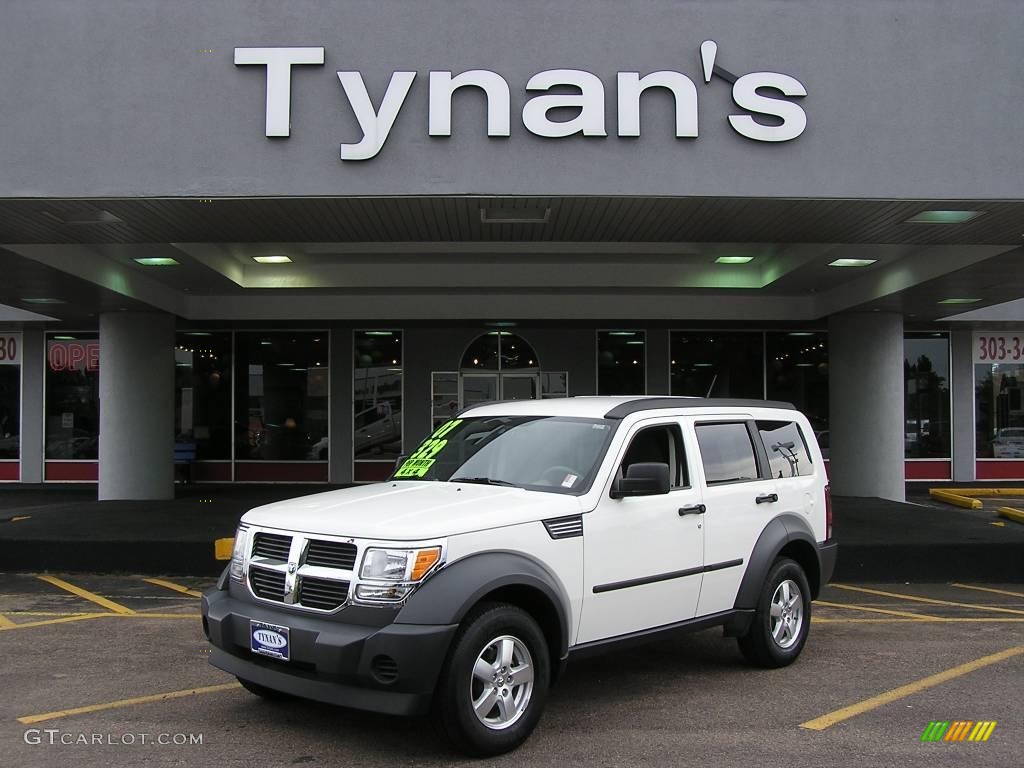 2007 Nitro SXT 4x4 - Stone White / Dark Slate Gray photo #1