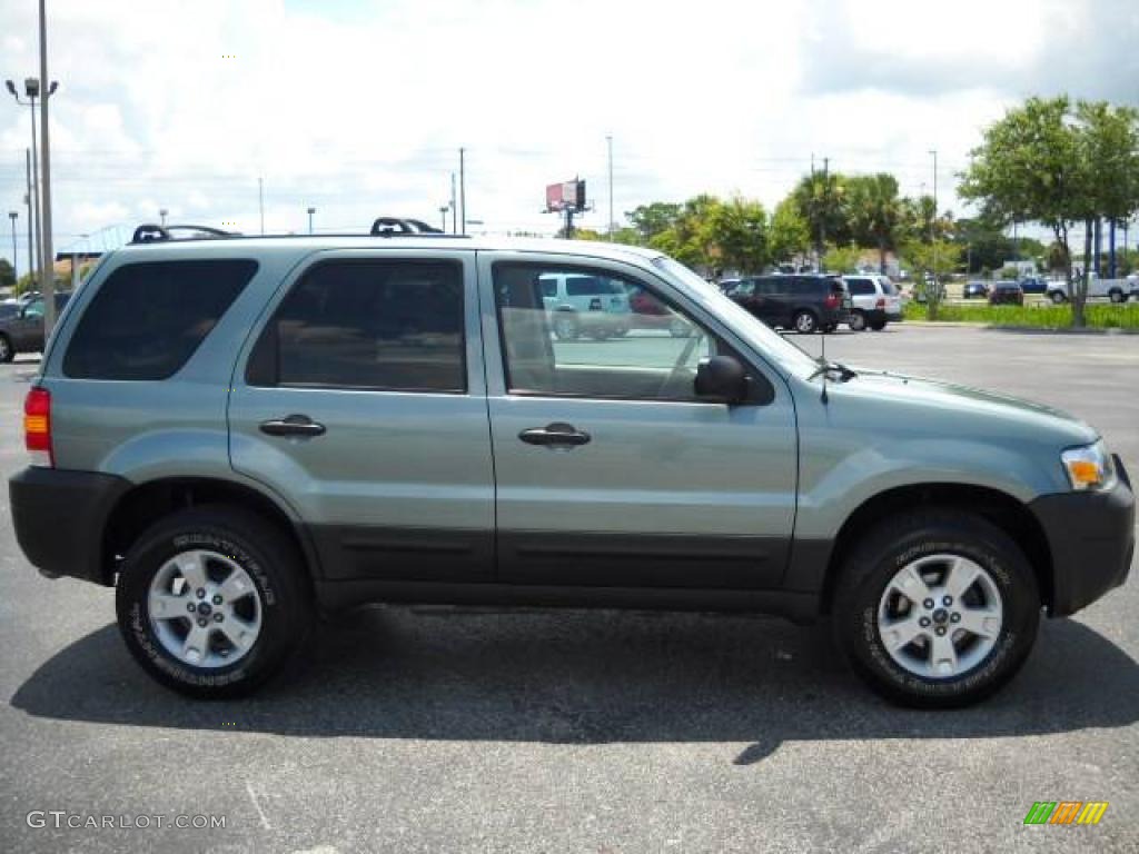 2005 Escape XLT V6 - Titanium Green Metallic / Medium/Dark Pebble Beige photo #10