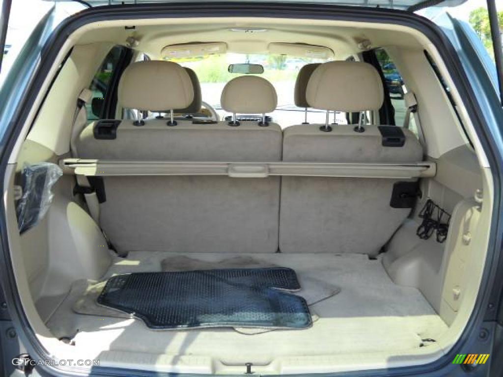 2005 Escape XLT V6 - Titanium Green Metallic / Medium/Dark Pebble Beige photo #17