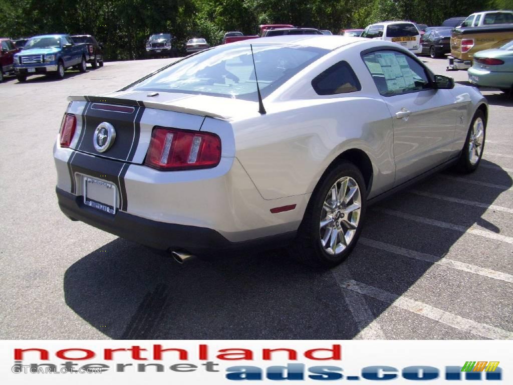 2010 Mustang V6 Premium Coupe - Brilliant Silver Metallic / Charcoal Black photo #4