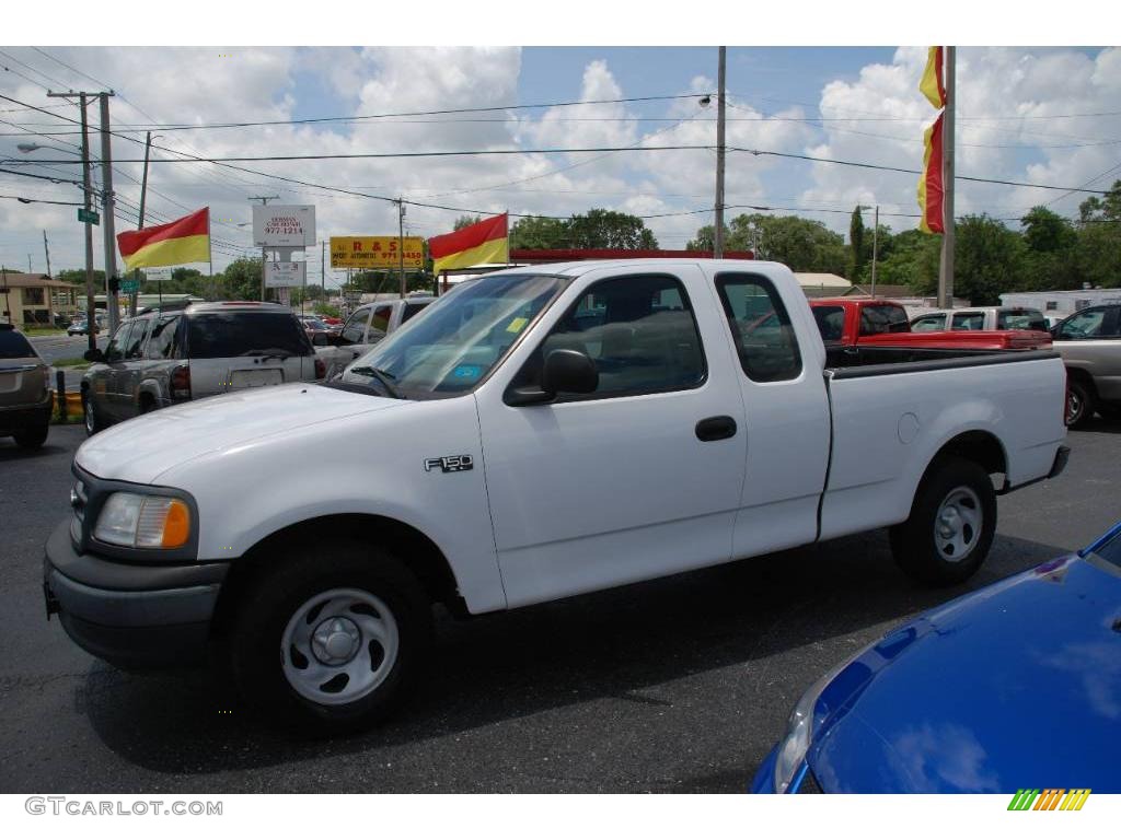 2001 F150 XL SuperCab - Oxford White / Medium Graphite photo #4