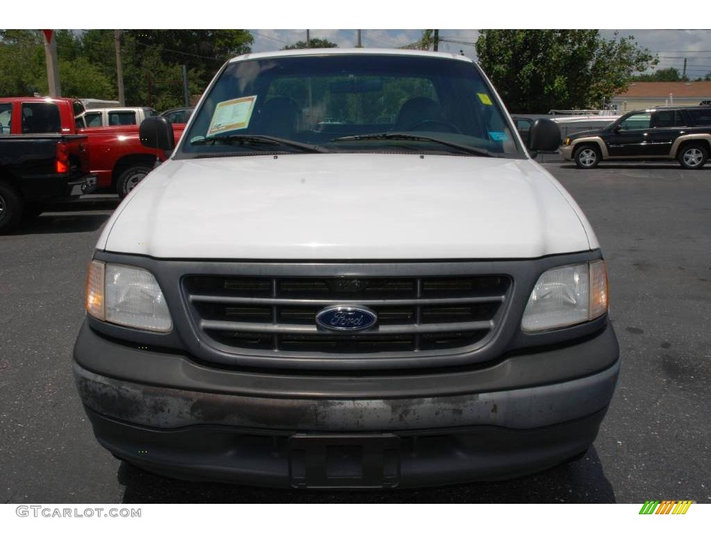 2001 F150 XL SuperCab - Oxford White / Medium Graphite photo #6