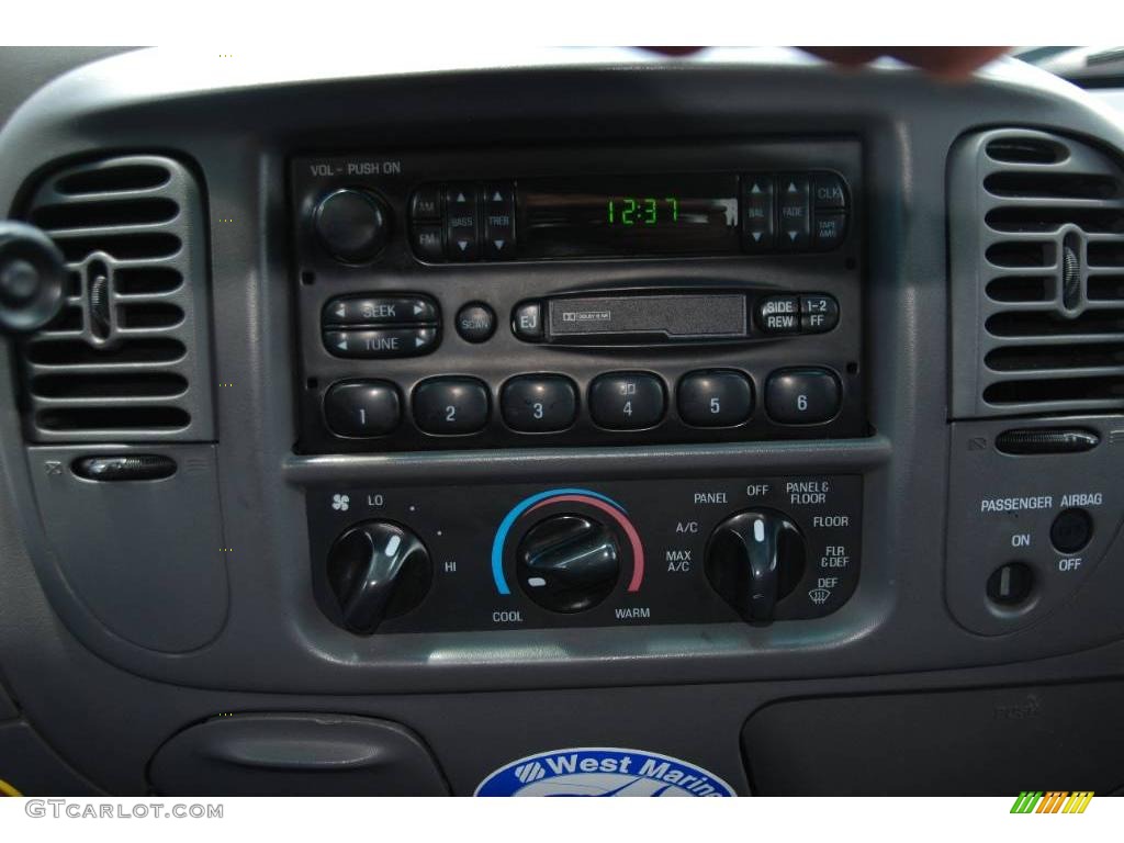 2001 F150 XL SuperCab - Oxford White / Medium Graphite photo #13