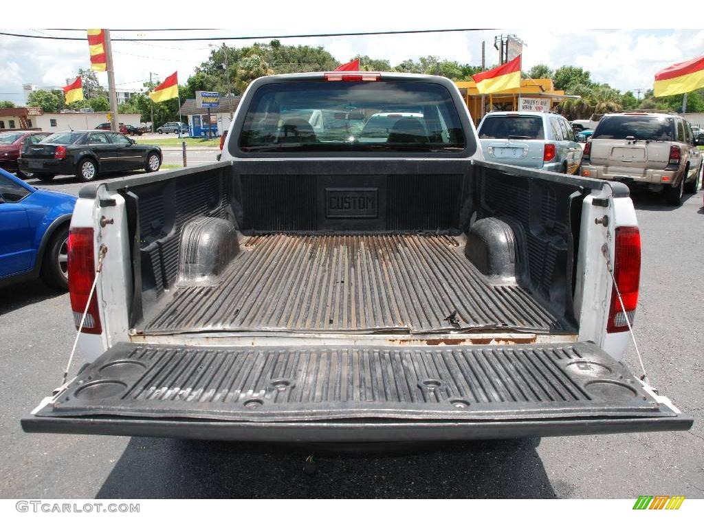 2001 F150 XL SuperCab - Oxford White / Medium Graphite photo #22