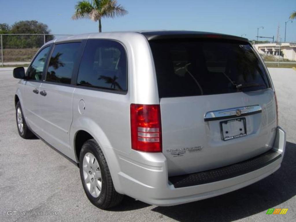 2008 Town & Country LX - Bright Silver Metallic / Medium Slate Gray/Light Shale photo #4