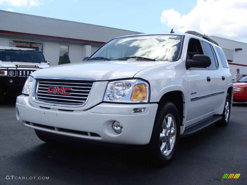 Summit White GMC Envoy