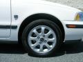 White - S40 1.9T Photo No. 4