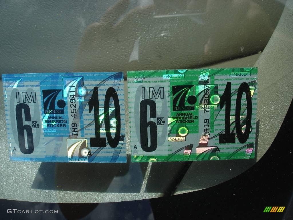 2002 Sunfire SE Coupe - Mayan Gold / Graphite photo #13