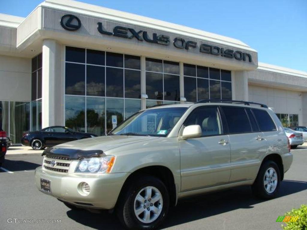 2002 Highlander V6 4WD - Vintage Gold Metallic / Ivory photo #1