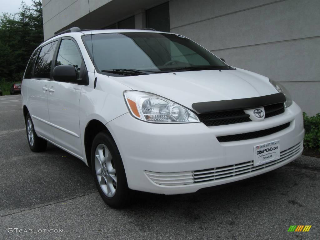 2004 Sienna LE AWD - Natural White / Fawn Beige photo #1