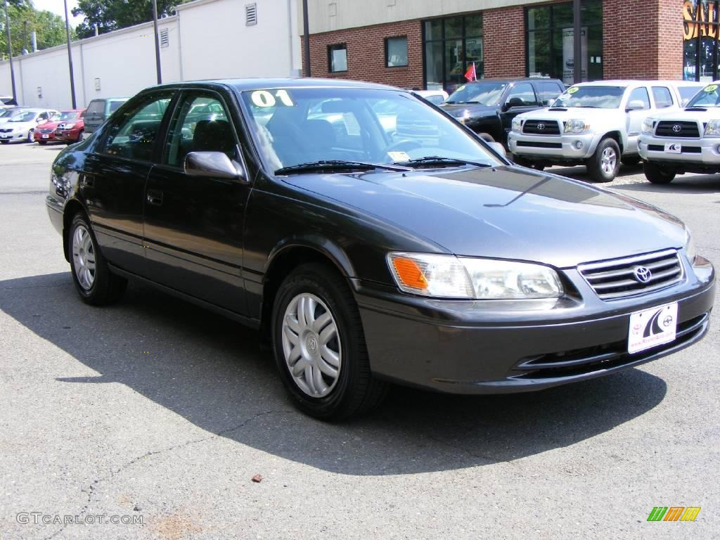 2001 Graphite Gray Pearl Toyota Camry CE 13755221 Photo 2 GTCarLot
