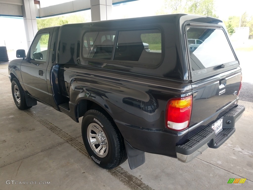1999 Ranger XLT Regular Cab - Black Clearcoat / Medium Graphite photo #8