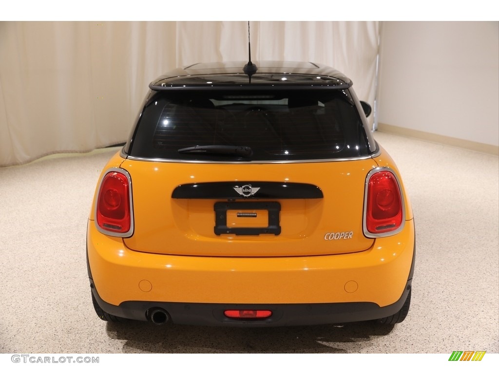 2017 Hardtop Cooper 2 Door - Volcanic Orange / Carbon Black photo #16