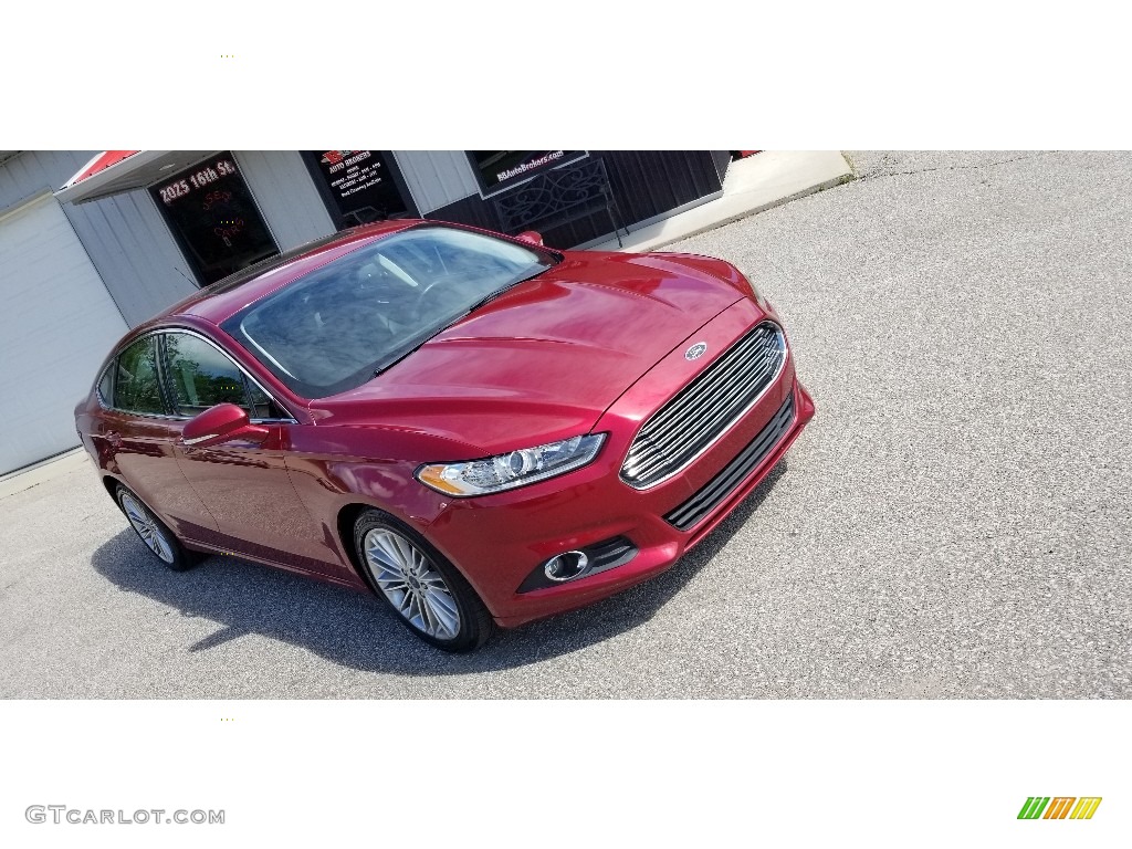 2015 Fusion SE - Ruby Red Metallic / Charcoal Black photo #2
