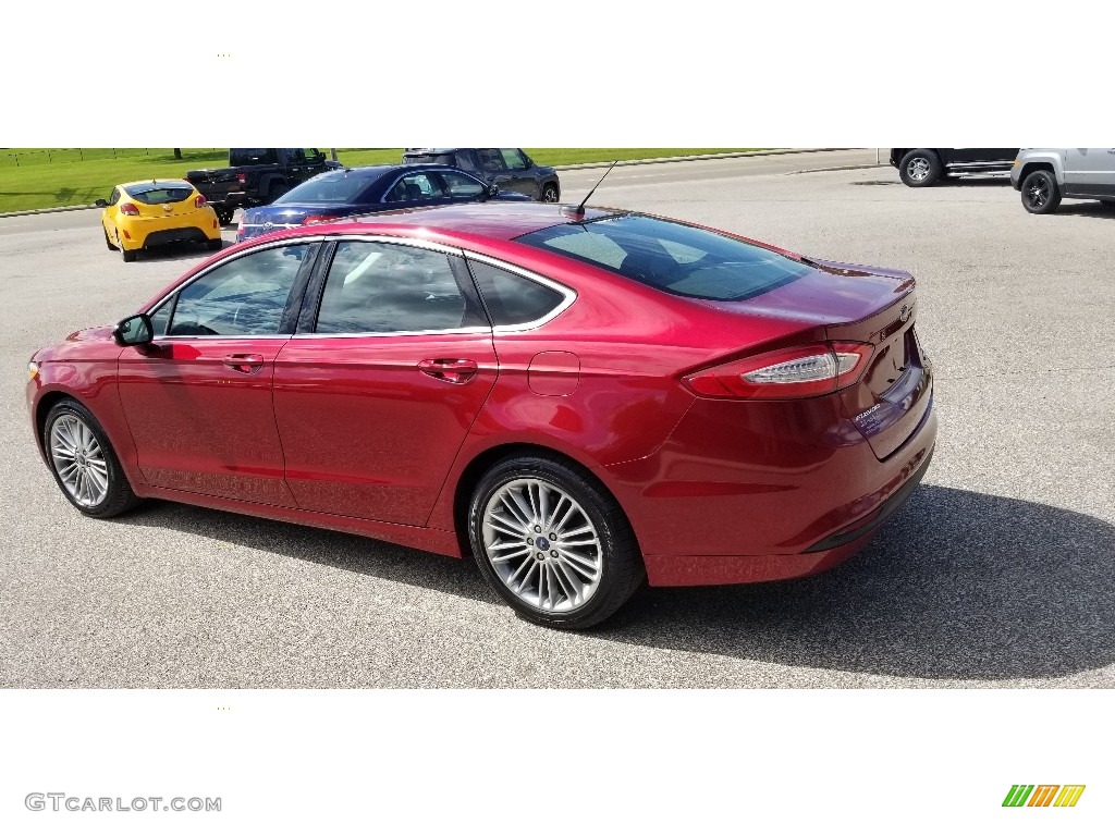 2015 Fusion SE - Ruby Red Metallic / Charcoal Black photo #7