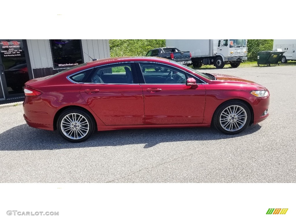 2015 Fusion SE - Ruby Red Metallic / Charcoal Black photo #10