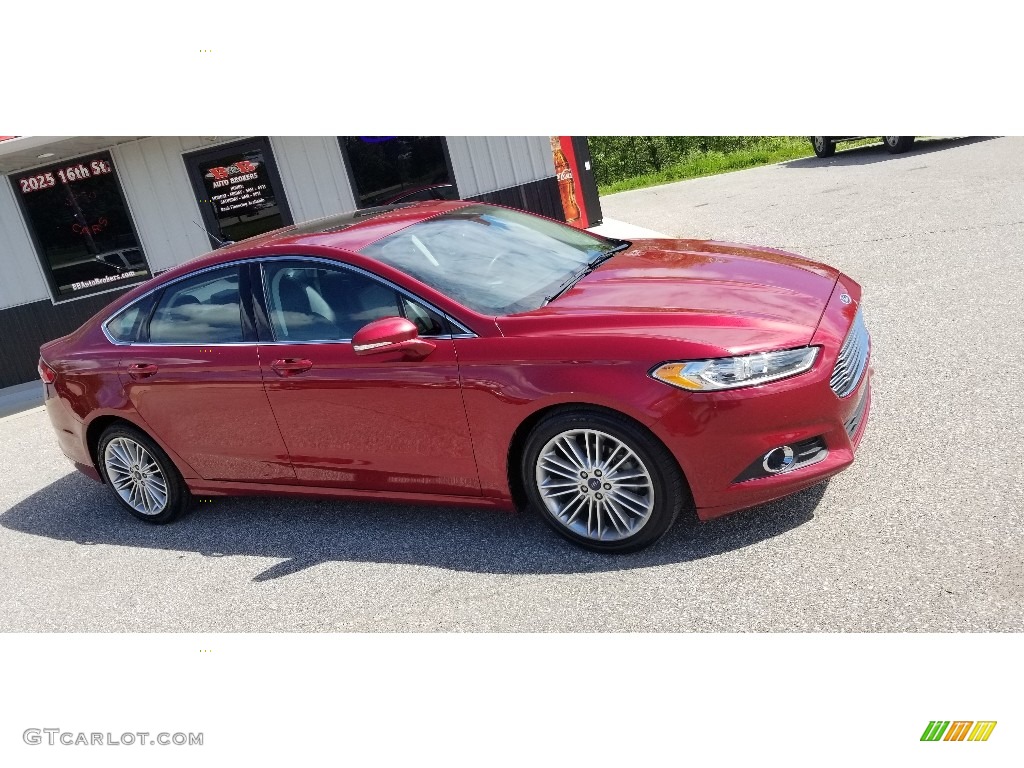 2015 Fusion SE - Ruby Red Metallic / Charcoal Black photo #11